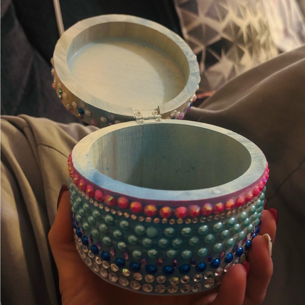 Handmade hinged box - Picture 3 of 5